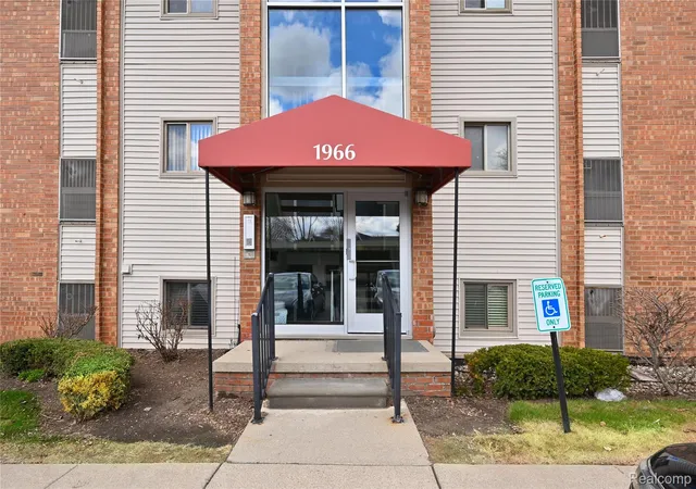 Homes for sale in Bloomfield Hills, MI | 1966 Klingensmith Rd #18C, Bloomfield Hills, MI 48302 | MLS# 20261022589