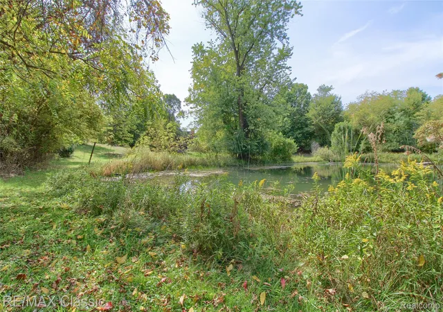Photo 4 of Single family home for sale at 19150 Beck Rd, Northville, MI 48167 | MLS# 20261022625 | Listing updated on 2026-07-06