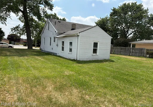 Photo 1 of Single family home for sale at 5873 Elmgrove Ave, Warren, MI 48092 | MLS# 20261022808 | Listing updated on 2026-07-06