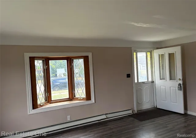 Photo 3 of Single family home for sale at 5873 Elmgrove Ave, Warren, MI 48092 | MLS# 20261022808 | Listing updated on 2026-07-06
