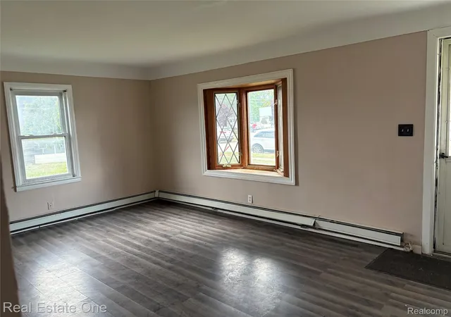Photo 4 of Single family home for sale at 5873 Elmgrove Ave, Warren, MI 48092 | MLS# 20261022808 | Listing updated on 2026-07-06