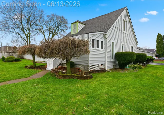 Photo 2 of Single family home for sale at 640 Martin Luther King Jr Blvd S, Pontiac, MI 48341 | MLS# 20261022831 | Listing updated on 2026-07-24