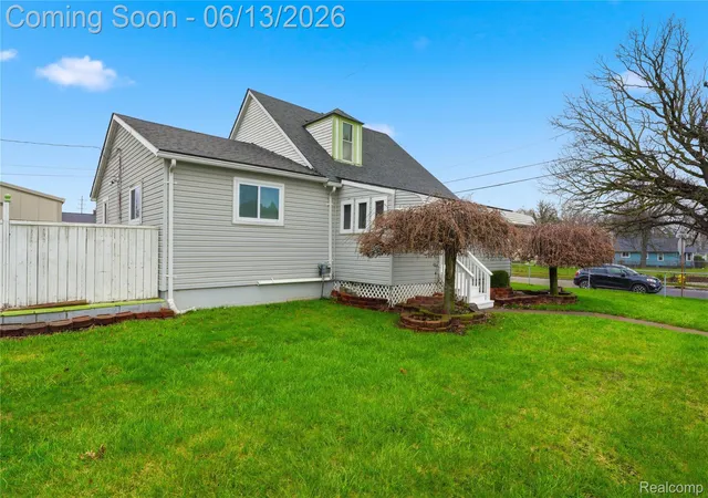 Photo 3 of Single family home for sale at 640 Martin Luther King Jr Blvd S, Pontiac, MI 48341 | MLS# 20261022831 | Listing updated on 2026-07-24