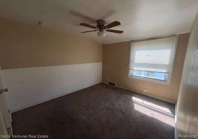 13th image of 15825 Pinehurst St, Detroit City Wayne, MI 48238 | MLS# 20261022891