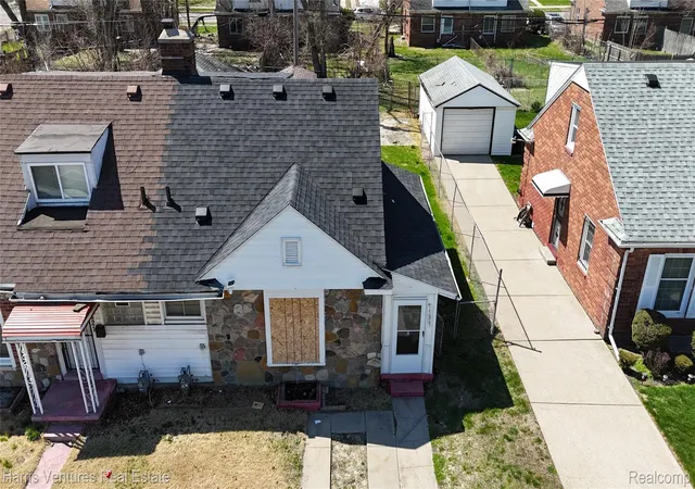 Photo 3 of Single family home for sale at 15825 Pinehurst St, Detroit City Wayne, MI 48238 | MLS# 20261022891 | Listing updated on 2026-07-29