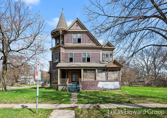 Homes for sale in Kalamazoo, MI | 836 West North St, Kalamazoo, MI 49007 | MLS# 65026013965