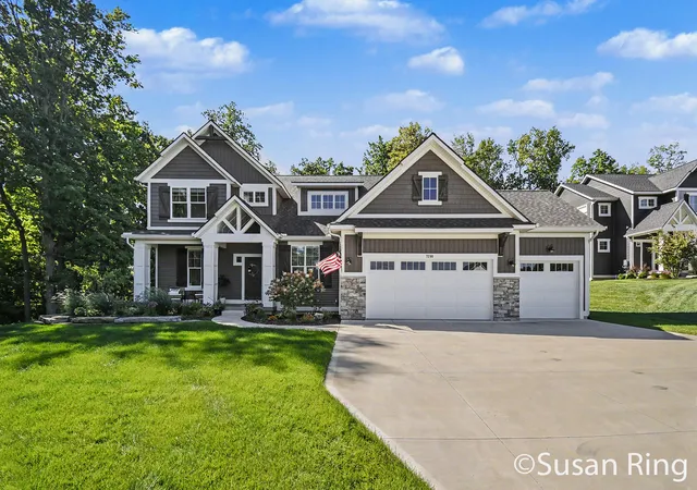 Photo 3 of Single family home for sale at 7290 Crossridge Dr SE, Grand Rapids, MI 49512 | MLS# 65026014022 | Listing updated on 2026-09-15
