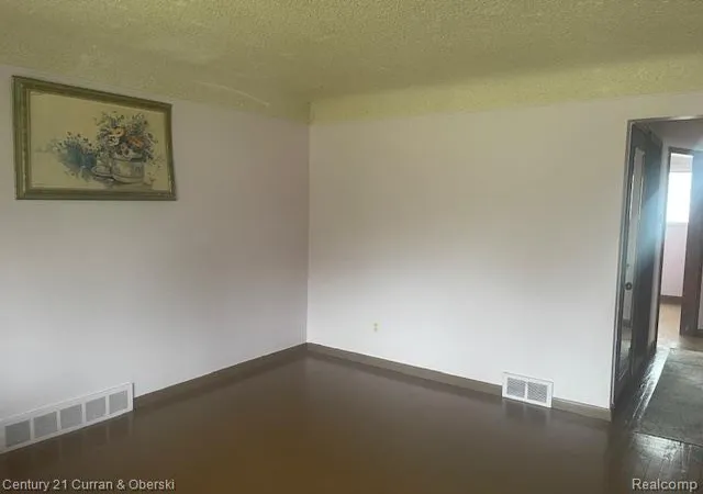 3rd image of 20540 Syracuse St, Detroit, MI 48234 | MLS# 20261023033