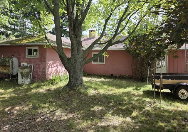 Photo 2 of Single family home for sale at 9945 US 31, Free Soil, MI 49411 | MLS# 67026014067 | Listing updated on 2026-09-29