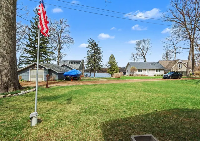 4th image of 48379 Hill Dr, Decatur, MI 49045 | MLS# 69026014082