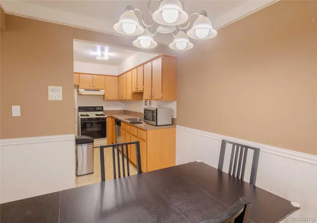 5th image of 12025 Ina Dr #98, Sterling Heights, MI 48312 | MLS# 20261023105