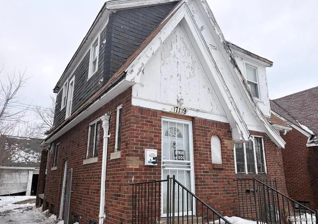 Photo 2 of Single family home for sale at 17139 Rowe St, Detroit, MI 48205 | MLS# 20261023144 | Listing updated on 2026-10-08
