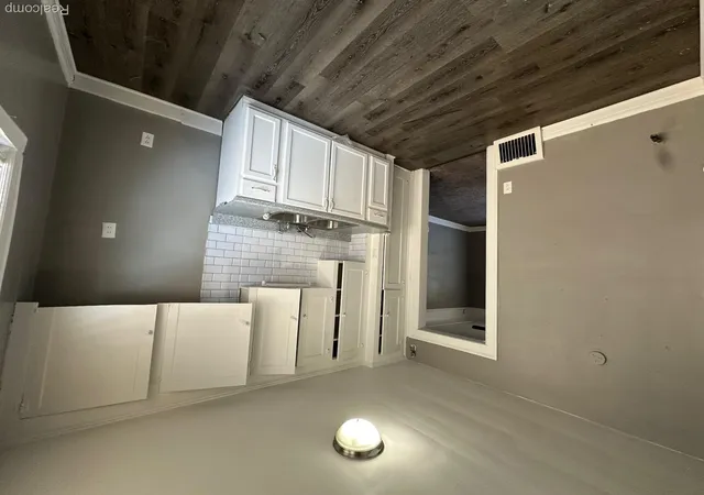 Photo 4 of Single family home for sale at 2319 Kendall St, Detroit, MI 48238 | MLS# 20261023196 | Listing updated on 2026-08-14