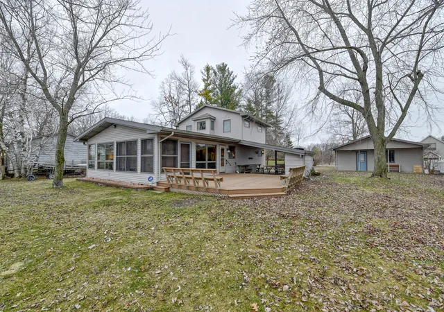 image of 9471 Peninsula Dr, Mecosta, MI 49332 | MLS# 65026014167