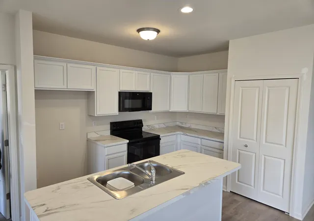 2nd image of 4270 Plum Village Cir #37, Monroe, MI 48161 | MLS# 81026014191