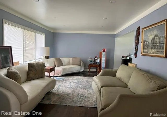 Photo 3 of Single family home for sale at 28835 Murray Crescent Dr, Southfield, MI 48076 | MLS# 20261023326 | Listing updated on 2026-07-07