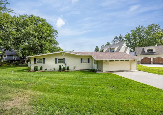 Photo 4 of Single family home for sale at 7788 W Royal Rd, Stanwood, MI 49346 | MLS# 72026014252 | Listing updated on 2026-09-25