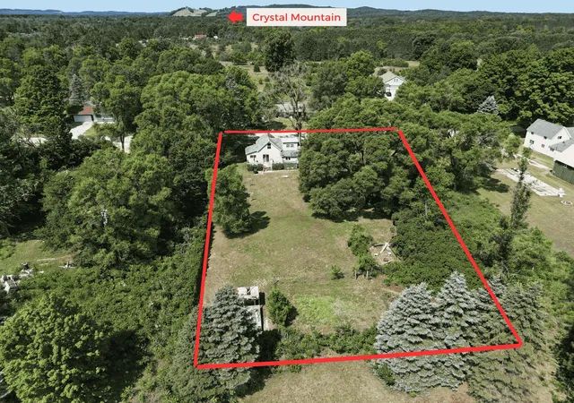 2nd image of 7435 3rd St, Thompsonville, MI 49683 | MLS# 67026014255