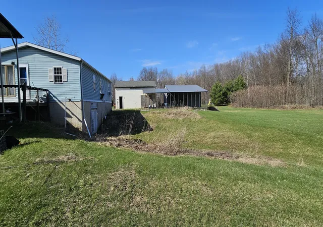 Photo 3 of Single family home for sale at 2651 Elliott Rd, Jackson, MI 49201 | MLS# 55026014296 | Listing updated on 2026-09-06