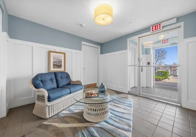 3rd image of 230 Water St #2, Saint Joseph, MI 49085 | MLS# 69026014369