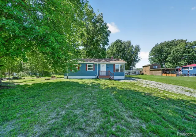 4th image of 2185 N Channel Dr, Harsens Island, MI 48028 | MLS# 20261023611