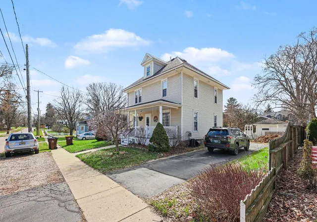 Photo 3 of Single family home for sale at 410 S Center St, Stockbridge, MI 49285 | MLS# 81026014497 | Listing updated on 2026-06-03