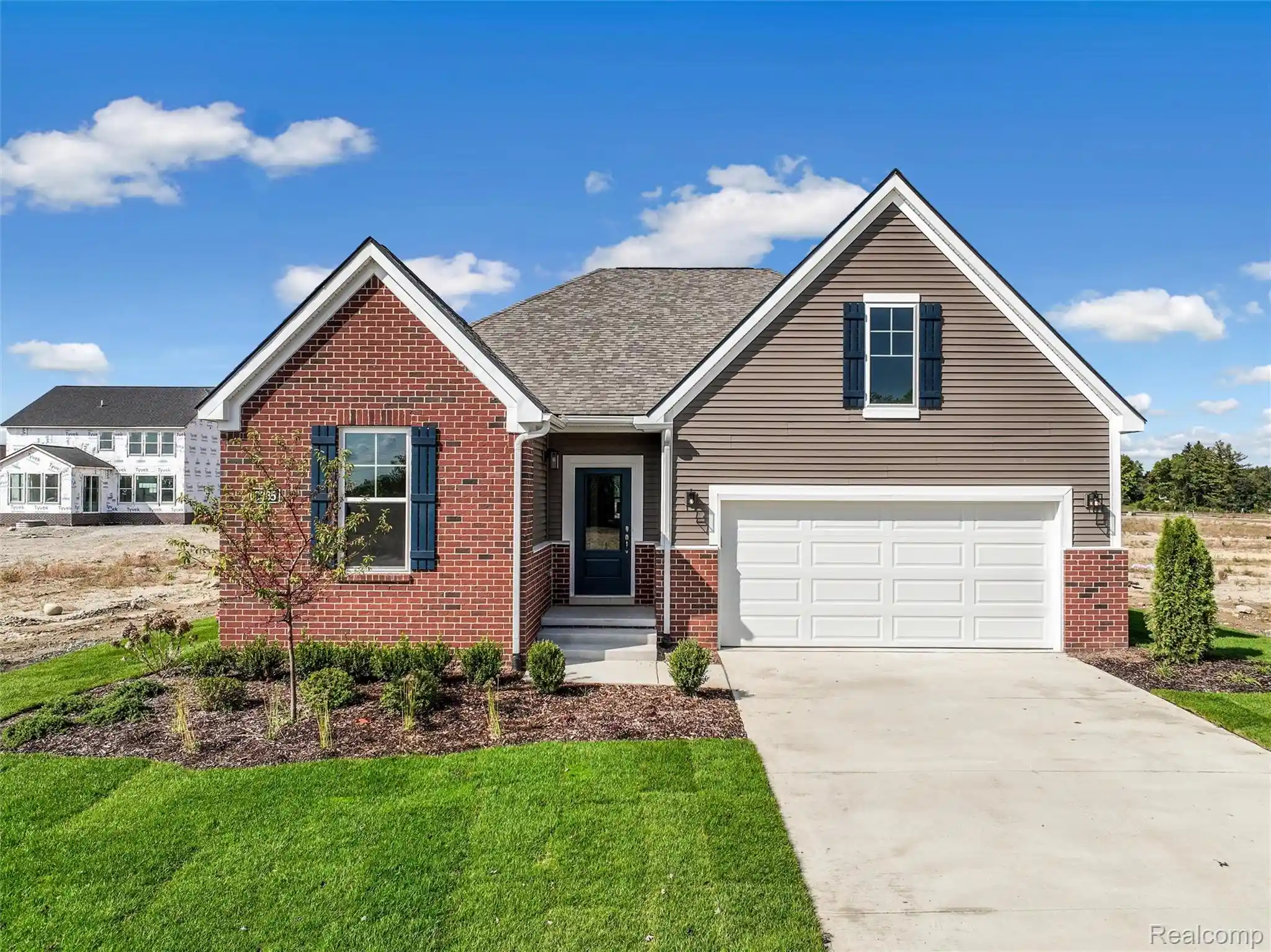 Listing Photo 1 - Condo for sale in 27403 Hidden Trl Ln located at 27403 Hidden Trl Ln, South Lyon, MI 48178 - Unit 27403 Hidden Trl Ln