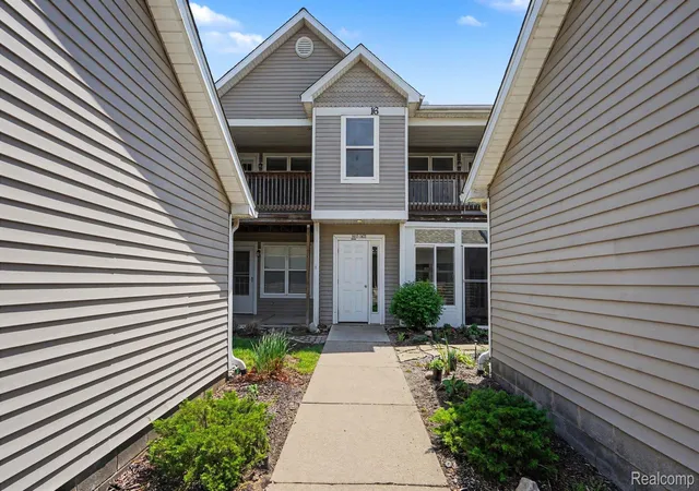 2nd image of 1429 Millbrook Trl, Ann Arbor, MI 48108