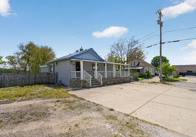 Photo 3 of Multi family home for sale at 439 W Columbia Ave, Battle Creek, MI 49015 | MLS# 66026014595 | Listing updated on 2026-06-17