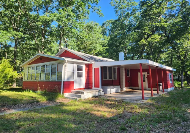 1st image of 8024 W Hemlock Ave, Baldwin, MI 49304 | MLS# 72026014634