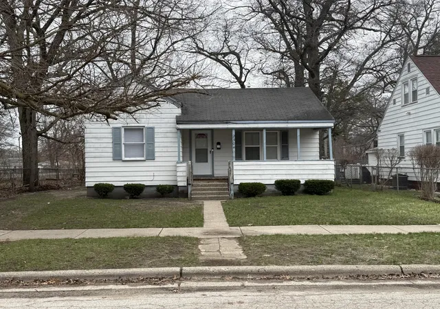 Photo 1 of Single family home for sale at 2304 Howden St, Muskegon, MI 49444 | MLS# 71026014689 | Listing updated on 2026-07-01