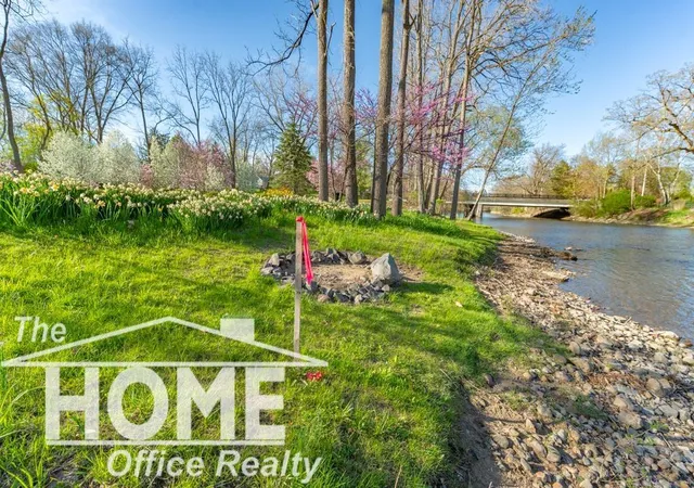 Photo 2 of Land for sale at Vacant W Oliver St, Owosso, MI 48867 | MLS# 5050203938 | Listing updated on 2026-04-10