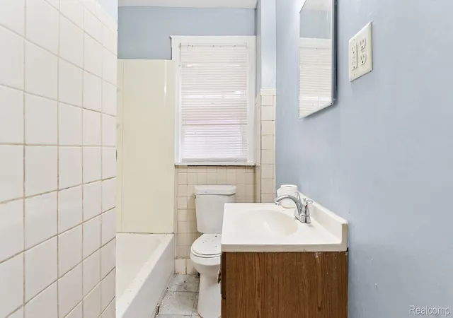 5th image of 2962 Fullerton, Detroit, MI 48238 | MLS# 20261023934
