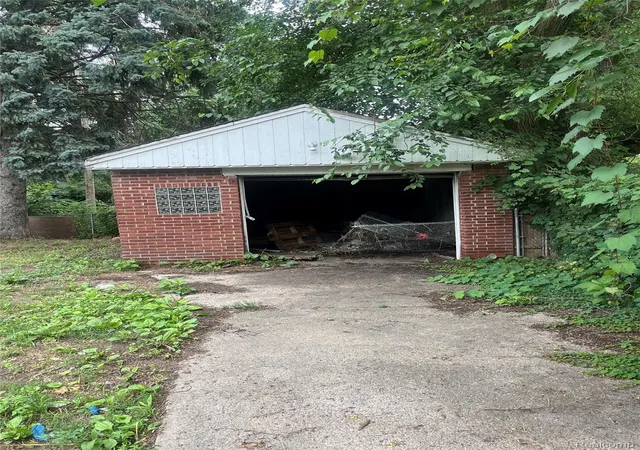 Photo 2 of Single family home for sale at 19338 Waltham St, Detroit, MI 48205 | MLS# 20261023989 | Listing updated on 2026-07-06