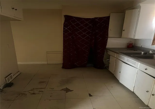 Photo 4 of Single family home for sale at 19338 Waltham St, Detroit, MI 48205 | MLS# 20261023989 | Listing updated on 2026-07-06