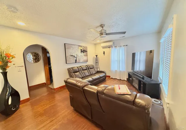 Photo 4 of Single family home for sale at 2604 Owen St, Saginaw, MI 48601 | MLS# 61050203966 | Listing updated on 2026-07-01