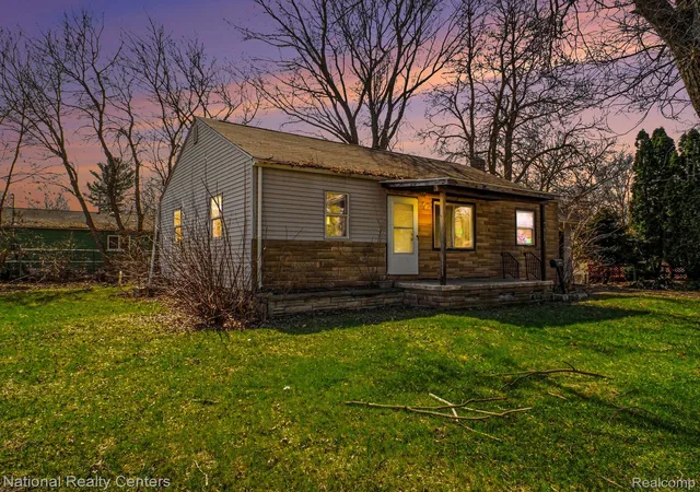 3rd image of 516 Roosevelt Ave, Mount Morris, MI 48458 | MLS# 20261023992