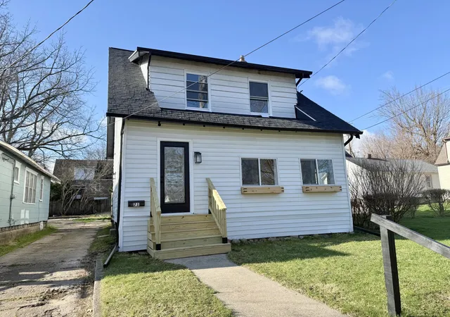 Photo 1 of Sale Pending at 71 W Burnham St, Battle Creek, MI 49015 | MLS# 65026014741 | Listing updated on 2026-05-14