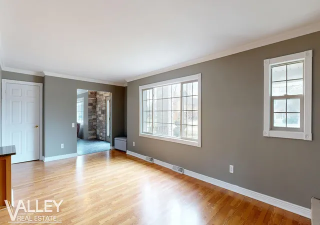 5th image of 5320 N Nottingham Dr, Saginaw, MI 48603 | MLS# 61050204002