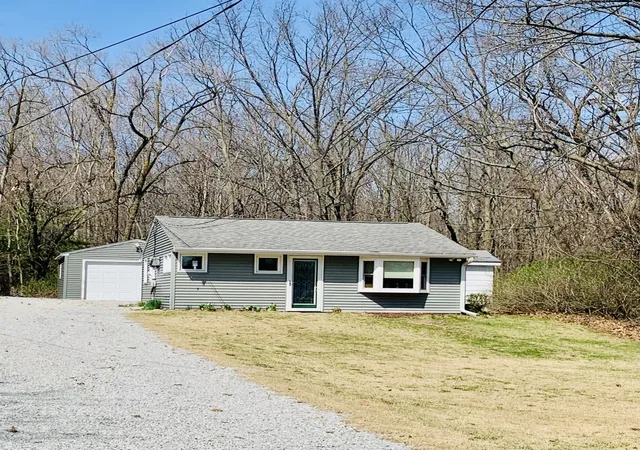 Homes for sale in Decatur, MI | 15850 Oak St, Decatur, MI 49045 | MLS# 69026014786