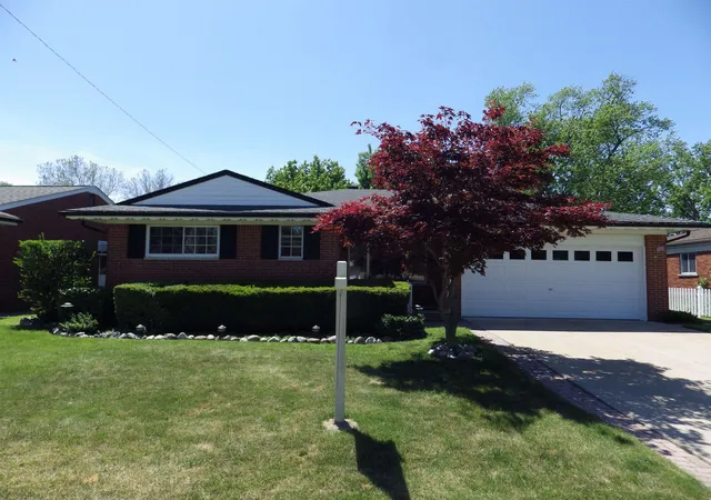 Photo 2 of Single family home for sale at 29619 Pinto Dr, Warren, MI 48093 | MLS# 58050204023 | Listing updated on 2026-07-10