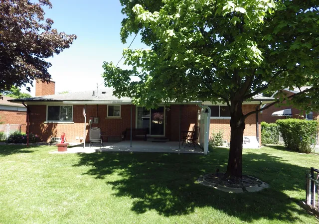 Photo 4 of Single family home for sale at 29619 Pinto Dr, Warren, MI 48093 | MLS# 58050204023 | Listing updated on 2026-07-10