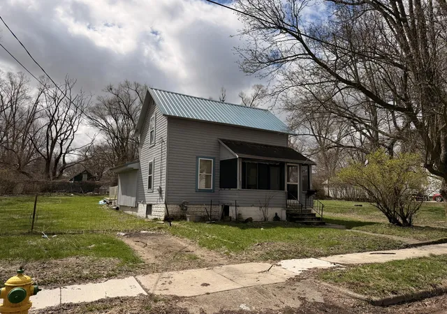 Homes for sale in Kalamazoo City Kalamazoo, MI | 208 E Emerson St, Kalamazoo City Kalamazoo, MI 49001 | MLS# 66026014838