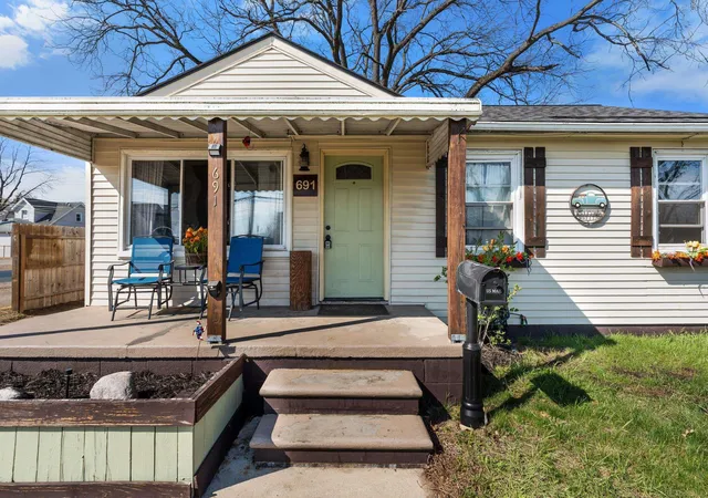 Homes for sale in Ferndale City Oakland, MI | 691 E Bennett Ave, Ferndale City Oakland, MI 48220 | MLS# 58050204047
