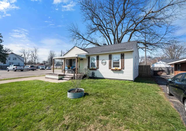 Homes for sale in Ferndale City Oakland, MI | 691 E Bennett Ave, Ferndale City Oakland, MI 48220 | MLS# 58050204047