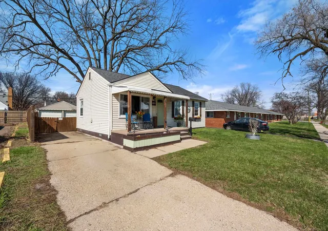 Homes for sale in Ferndale City Oakland, MI | 691 E Bennett Ave, Ferndale City Oakland, MI 48220 | MLS# 58050204047