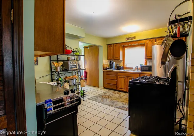 3rd image of 9393 Boncrest St, Commerce Township, MI 48382 | MLS# 20261024175