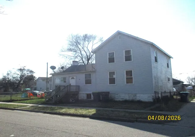 Photo 2 of Single family home for sale at 316 Howard St, Bay City, MI 48708 | MLS# 5050204063 | Listing updated on 2026-07-09