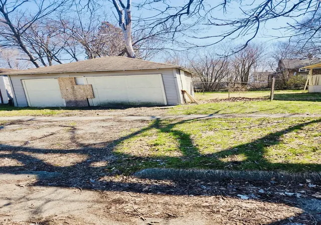 Photo 2 of Multi family home for sale at 2601 Dakota Ave, Flint, MI 48506 | MLS# 5050204078 | Listing updated on 2026-06-26