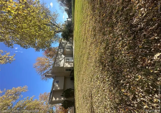 Photo 2 of Single family home for sale at 29585 Woodhaven Ln, Southfield, MI 48076 | MLS# 20261024267 | Listing updated on 2026-08-03